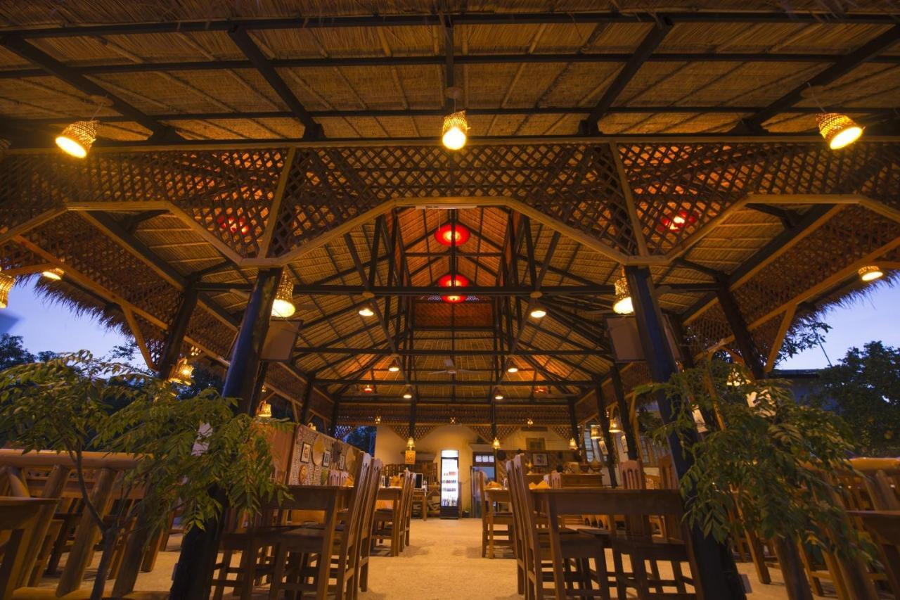 Tai House Resort Hsipaw Bagian luar foto