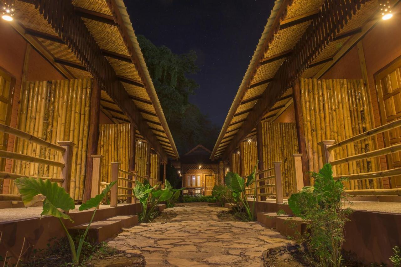 Tai House Resort Hsipaw Ruang foto